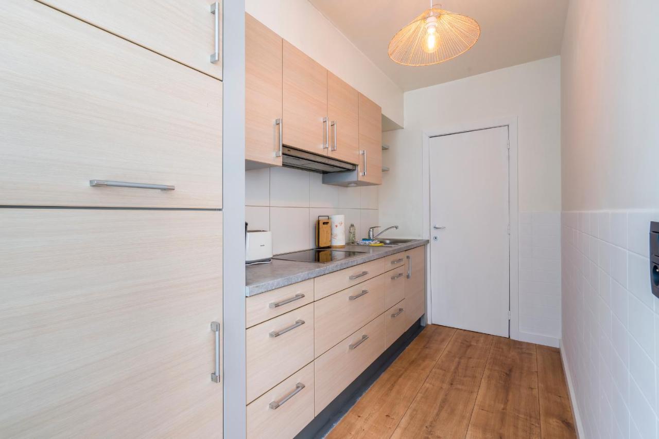Ruim En Warm Appartement In De Winkelstraat Van Oostende Eksteriør billede