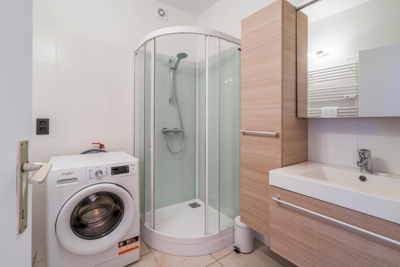 Ruim En Warm Appartement In De Winkelstraat Van Oostende Eksteriør billede