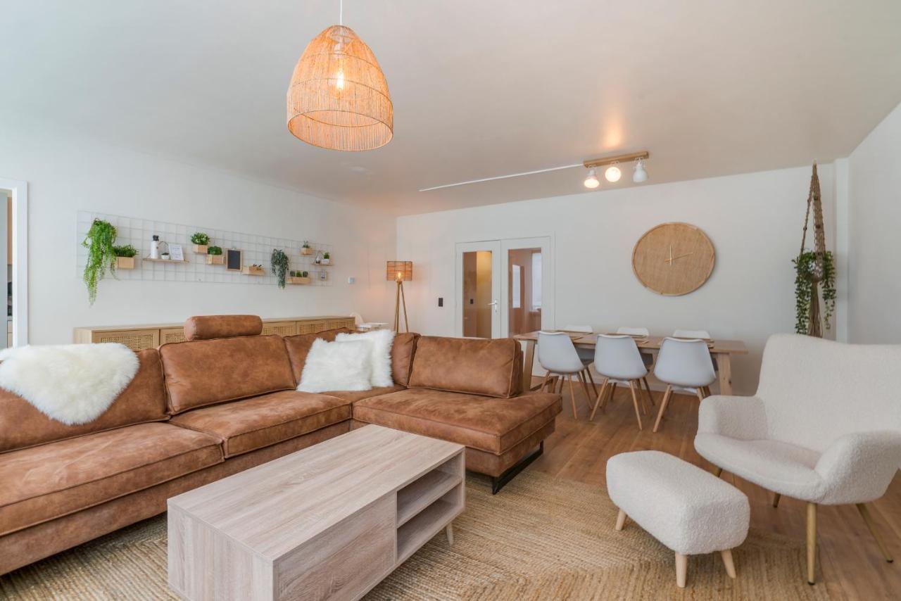 Ruim En Warm Appartement In De Winkelstraat Van Oostende Eksteriør billede