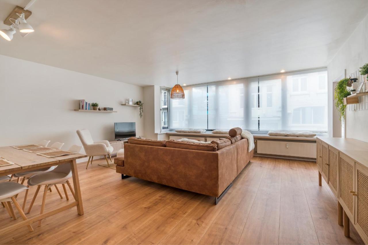 Ruim En Warm Appartement In De Winkelstraat Van Oostende Eksteriør billede